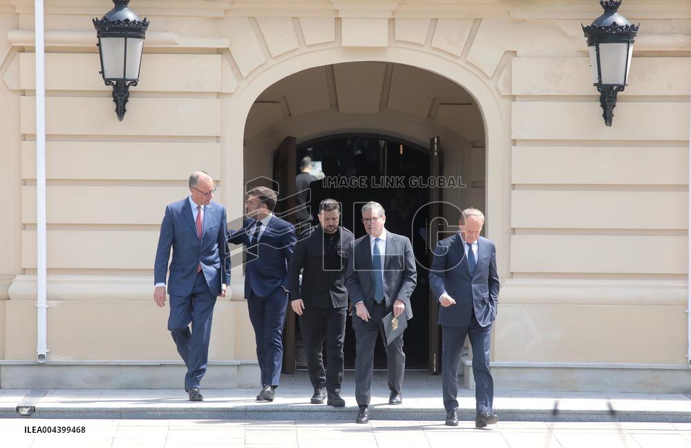 Joint news conference of Ukrainian President and Coalition of Willing leaders in Kyiv