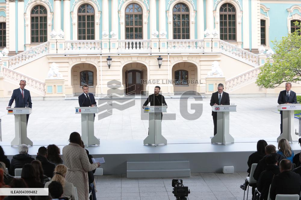 Joint news conference of Ukrainian President and Coalition of Willing leaders in Kyiv