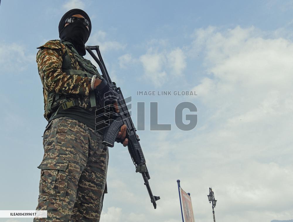 Srinagar Blasts Trigger Civilian Exodus - India