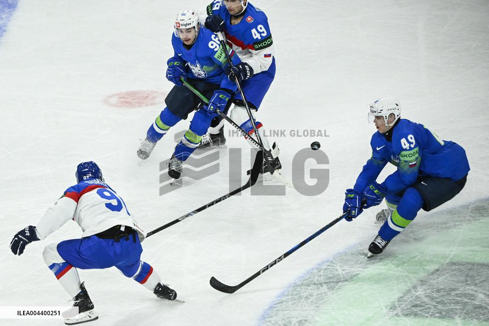 ICE HOCKEY WC SLOVAKIA-SLOVENIA