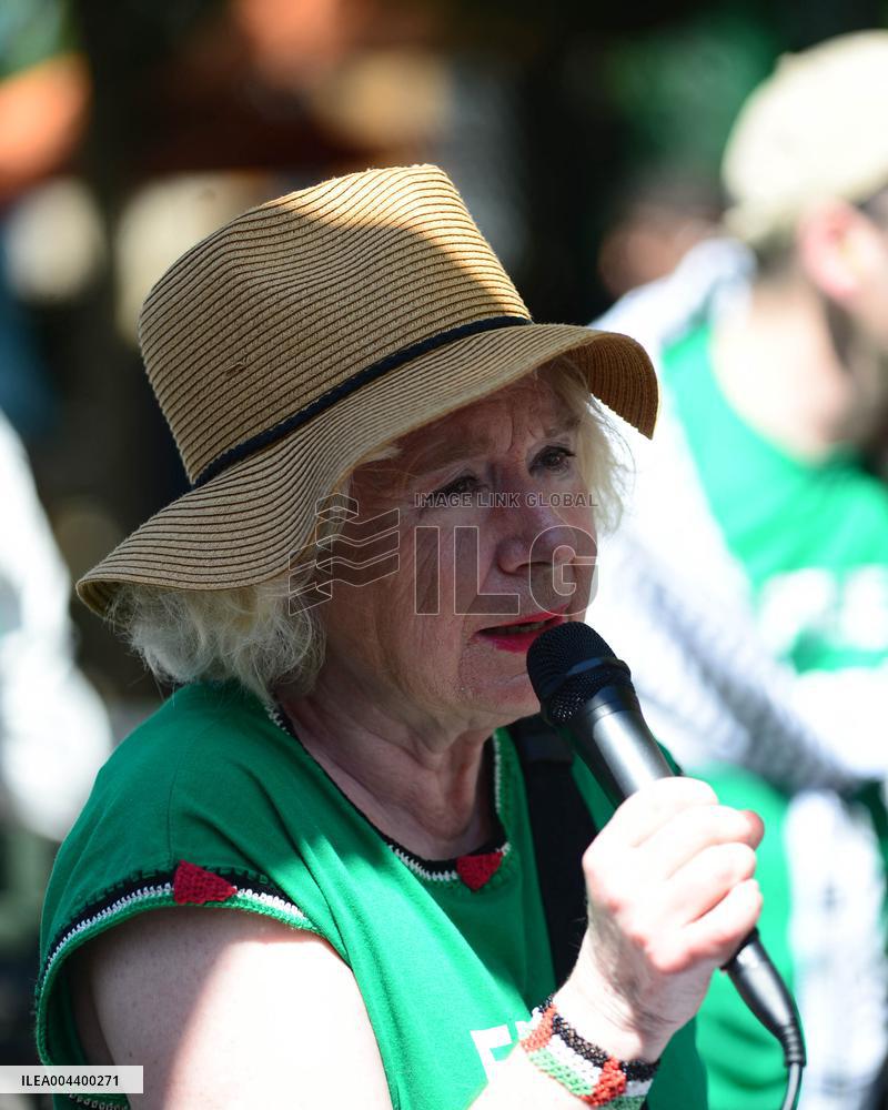 Demonstration for Gaza in Paris