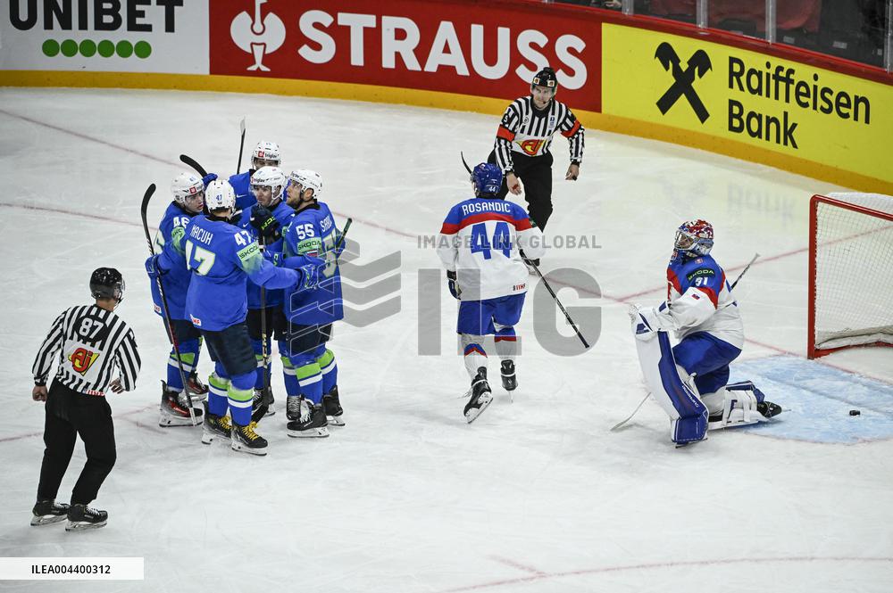 ICE HOCKEY WC SLOVAKIA-SLOVENIA