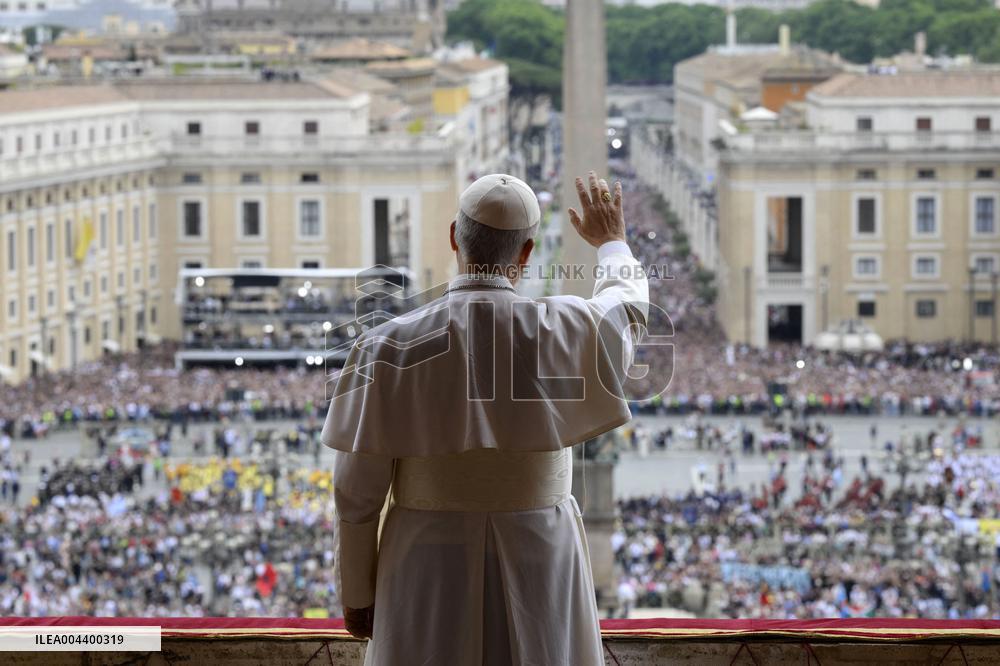 Pope Leo XIV Leads His First Regina Caeli Prayer - Vatican