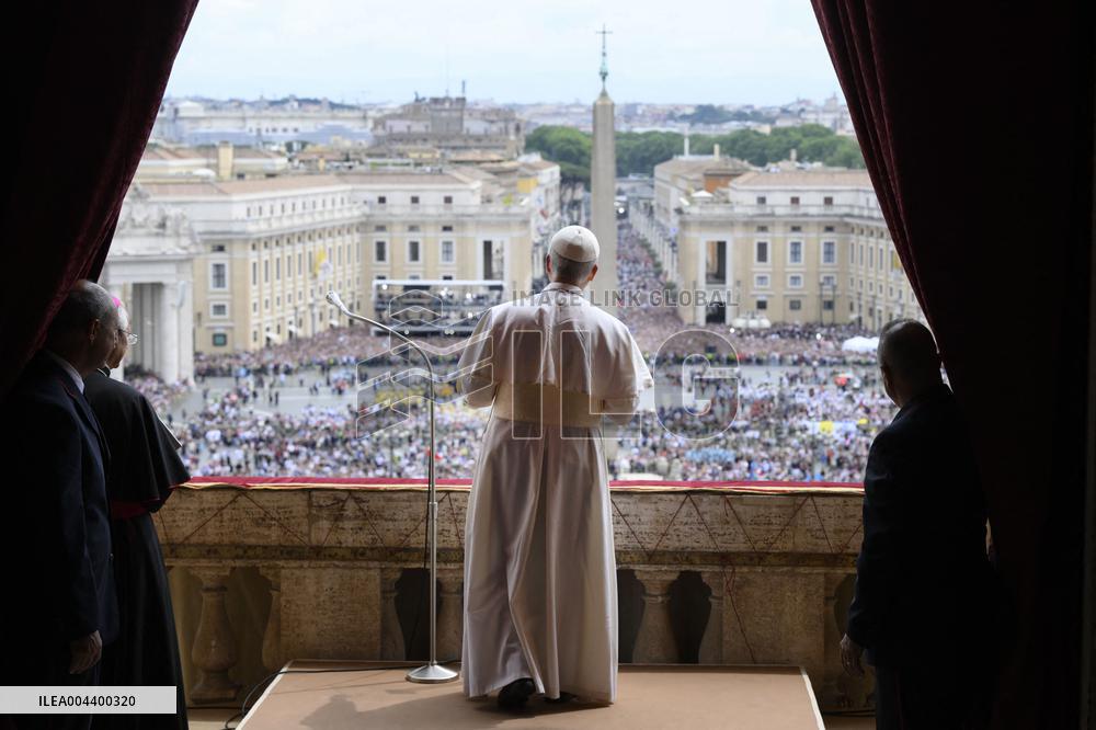 Pope Leo XIV Leads His First Regina Caeli Prayer - Vatican