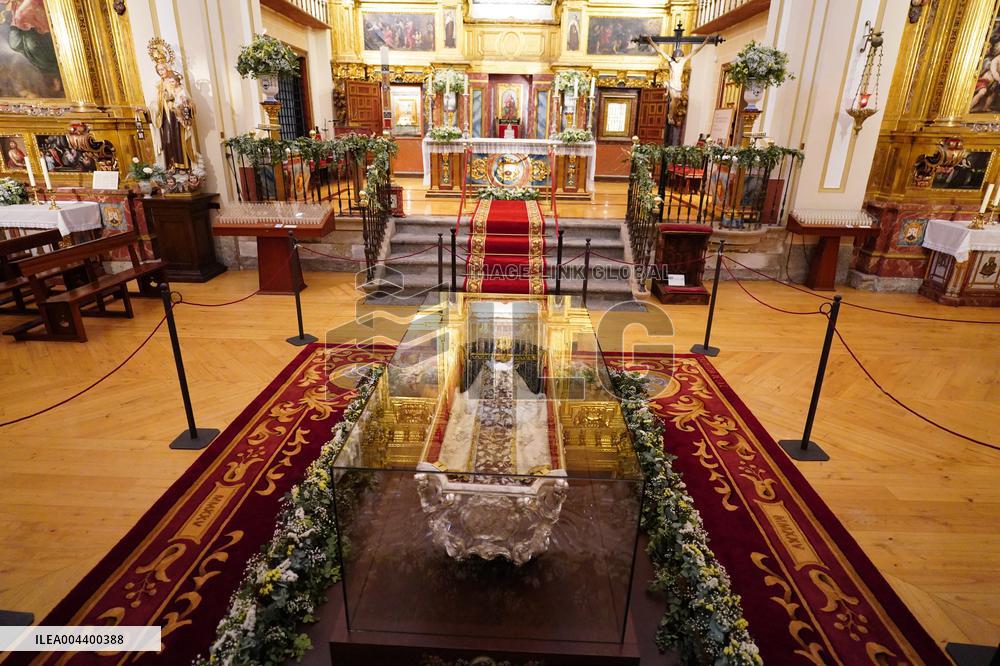 Public Veneration of Saint Teresa in Alba de Tormes - Spain