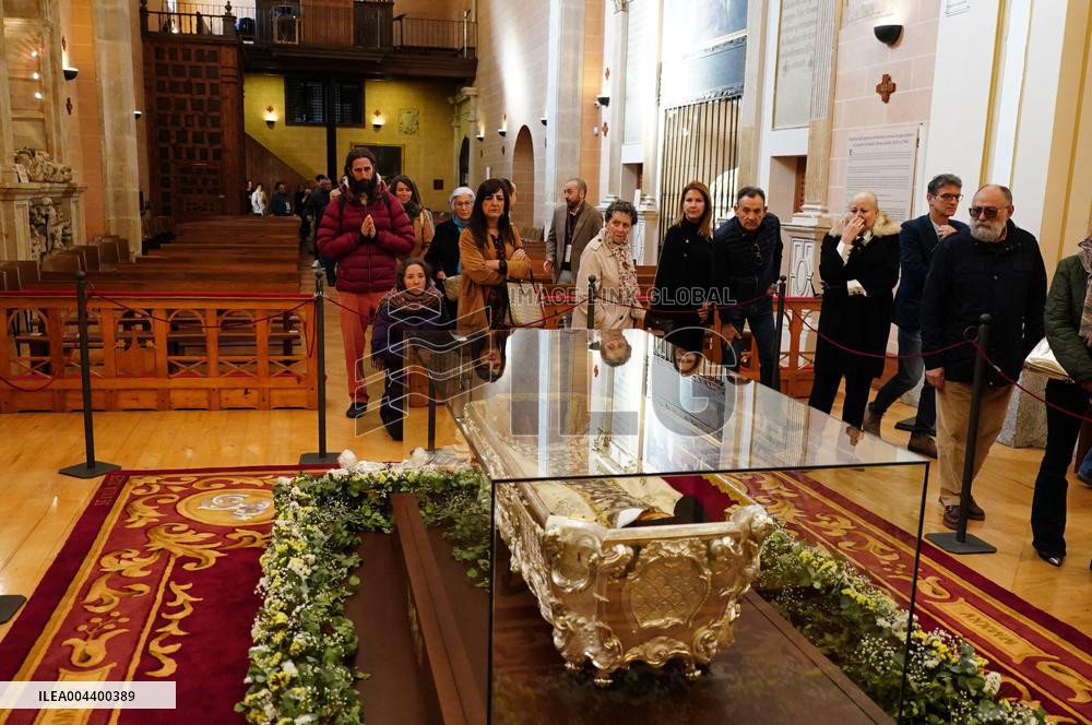 Public Veneration of Saint Teresa in Alba de Tormes - Spain