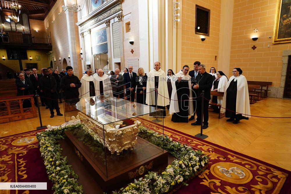 Public Veneration of Saint Teresa in Alba de Tormes - Spain