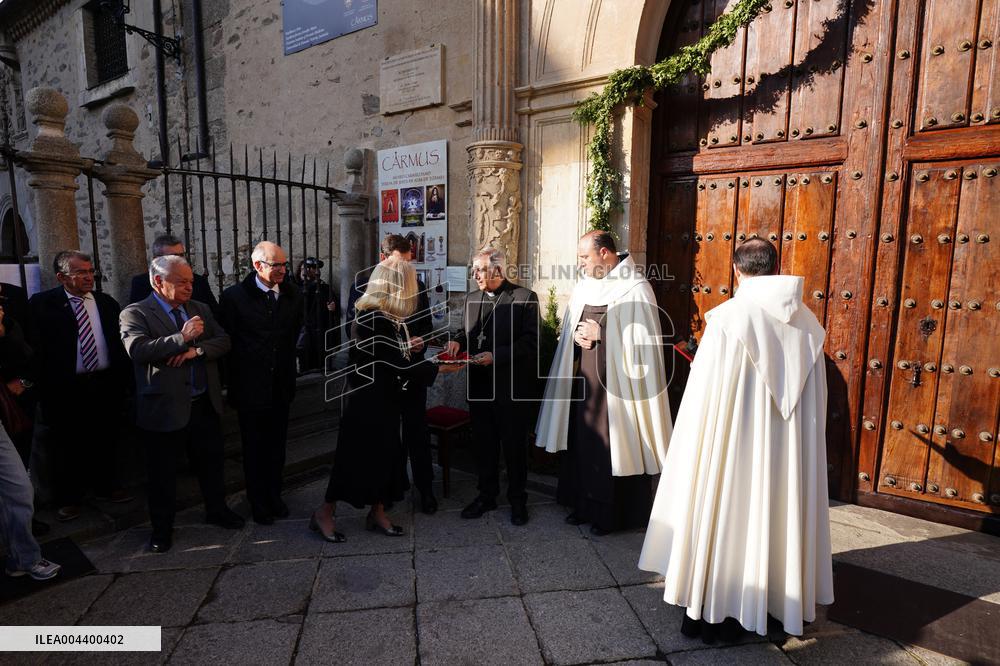Public Veneration of Saint Teresa in Alba de Tormes - Spain
