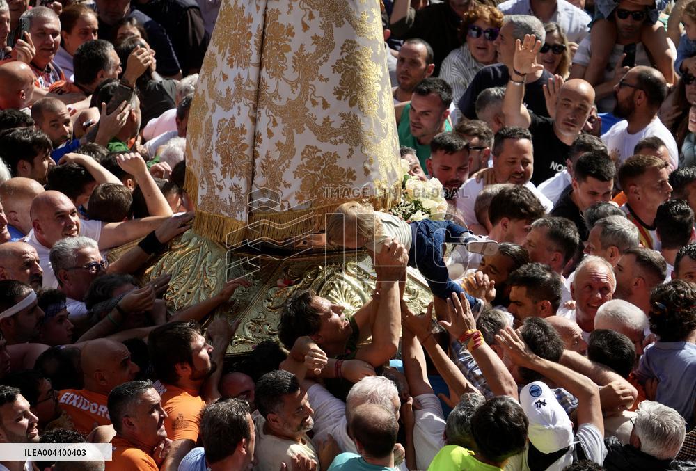 Transfer of The Pilgrim Image of Our Lady of The Forsaken in Valencia