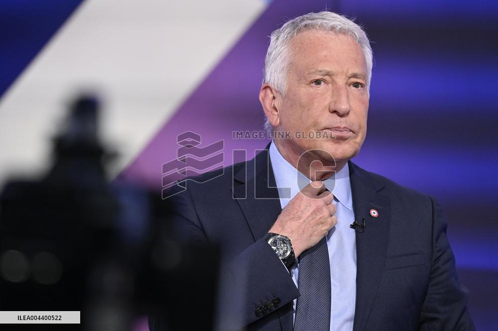 Philippe Ballard On Dimanche En Politique - Paris