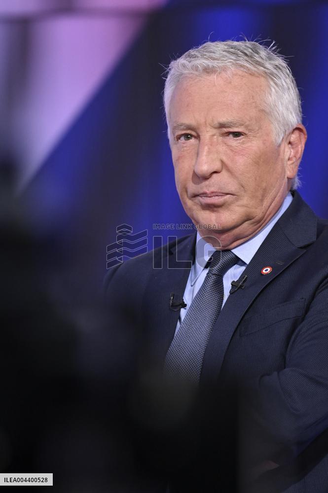 Philippe Ballard On Dimanche En Politique - Paris