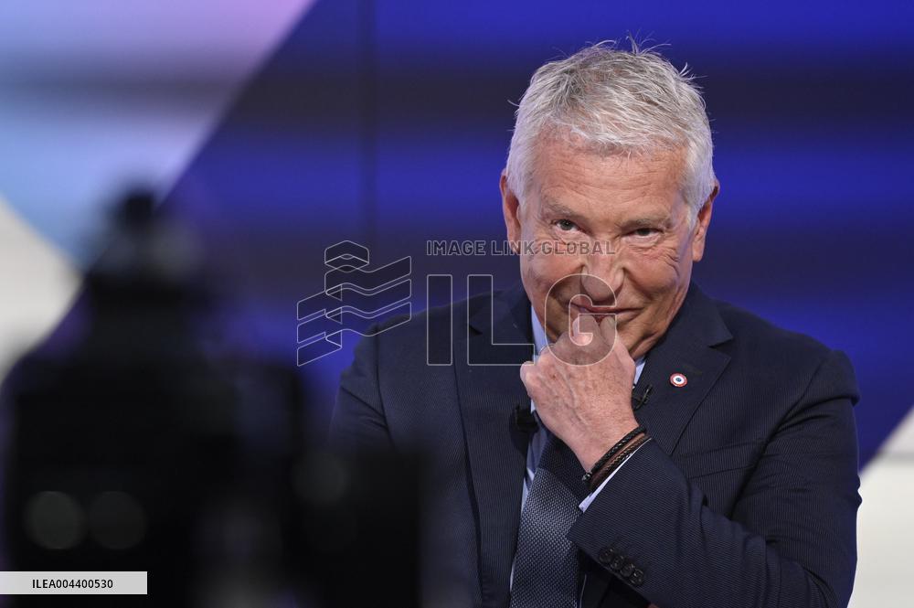 Philippe Ballard On Dimanche En Politique - Paris