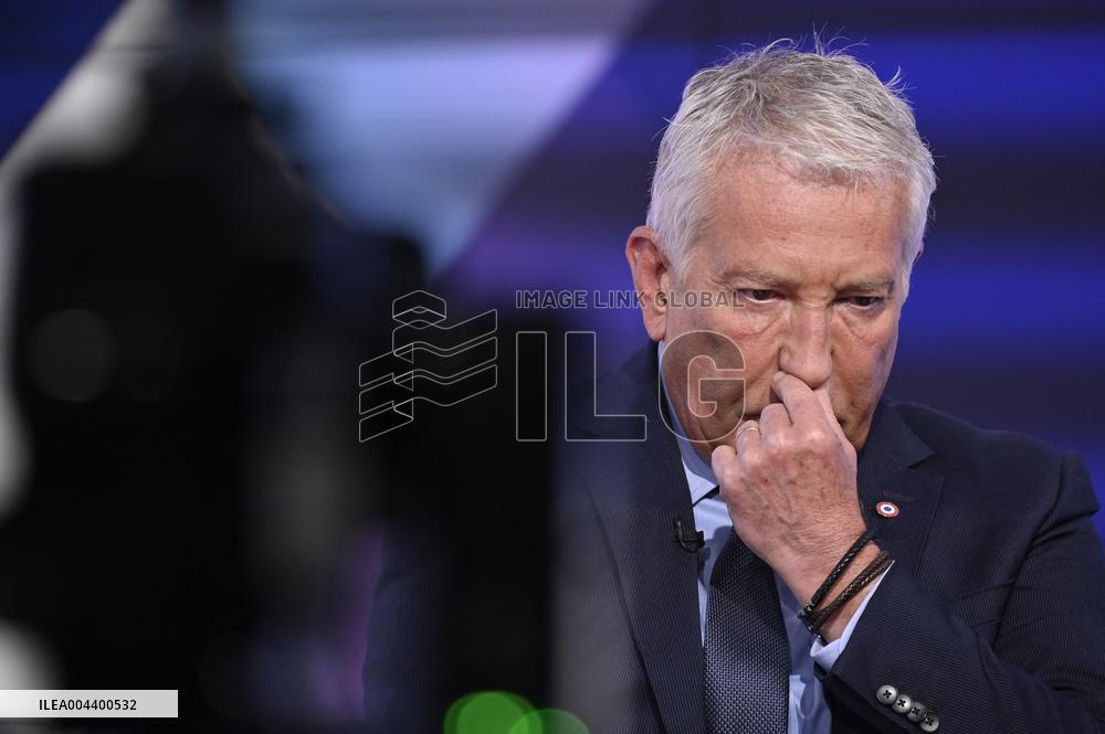 Philippe Ballard On Dimanche En Politique - Paris