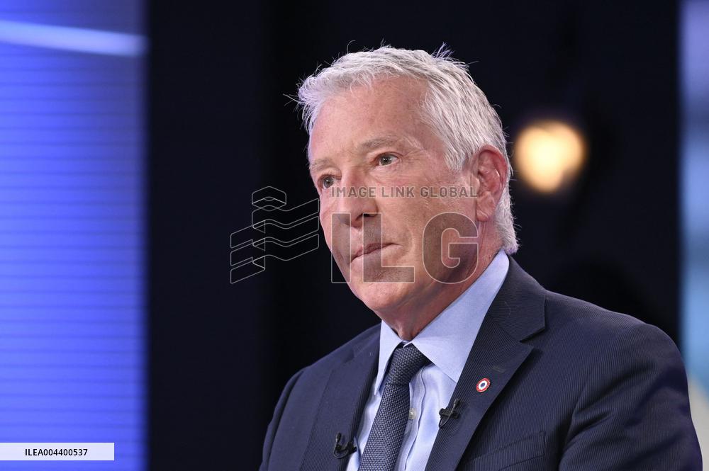 Philippe Ballard On Dimanche En Politique - Paris