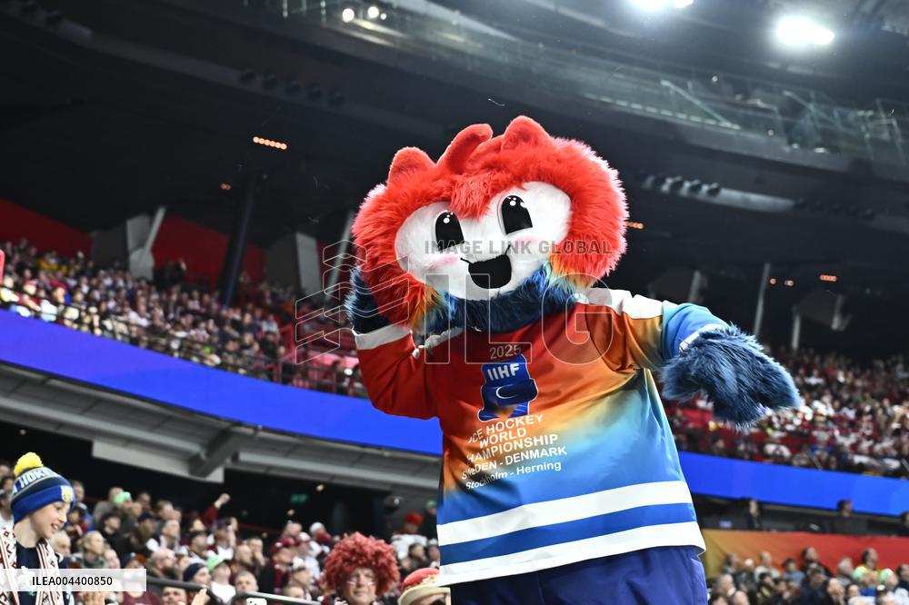 ICE HOCKEY WC LATVIA-CANADA