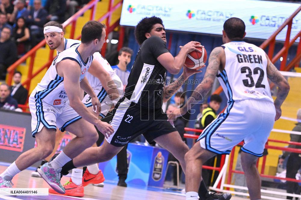 BASKET - Serie A - Napolibasket vs Dolomiti Energia Trentino