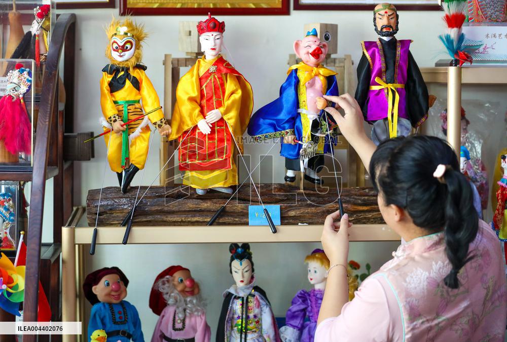 Millennium Puppet Art