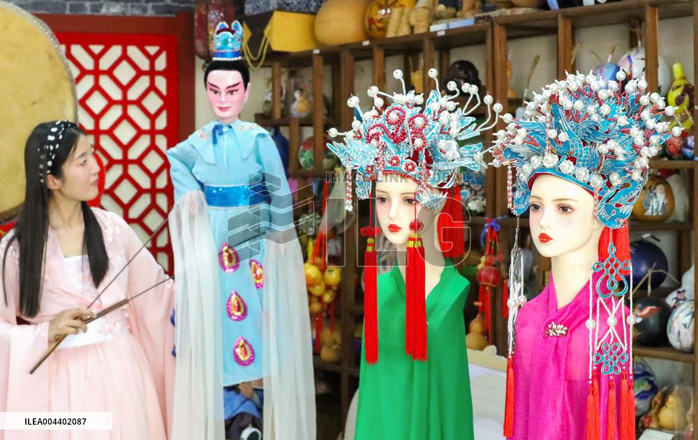 Millennium Puppet Art