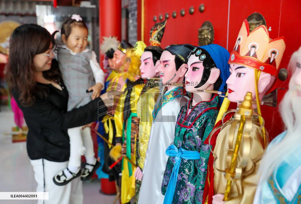 Millennium Puppet Art