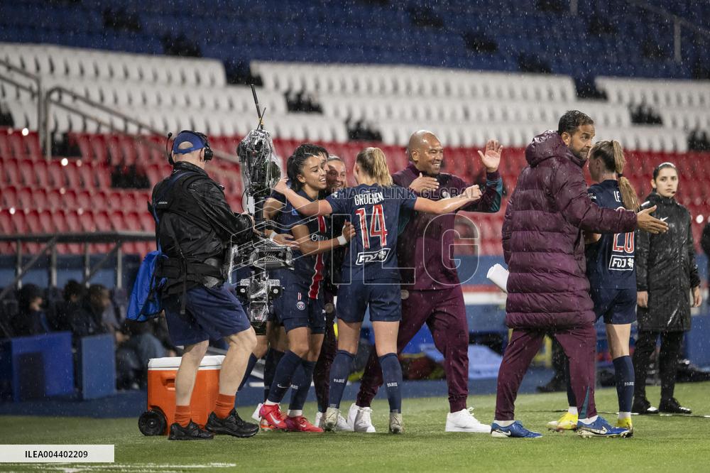 Ligue Feminine Semi Final Match - PSG v Paris FC - Paris