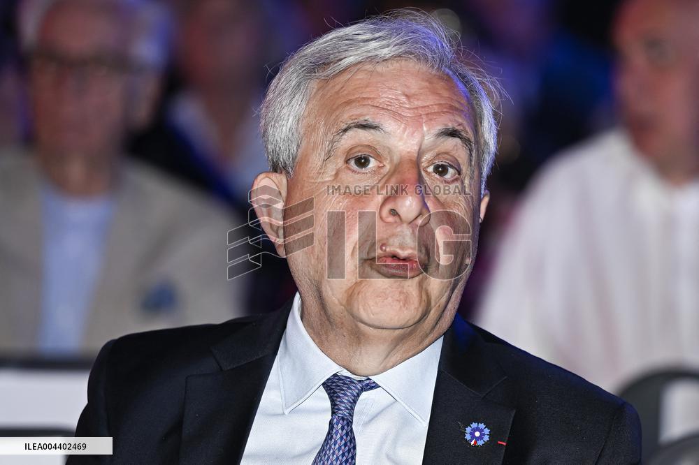 Bruno Retailleau At End-Of-Campaign Meeting - Boulogne-Billancourt