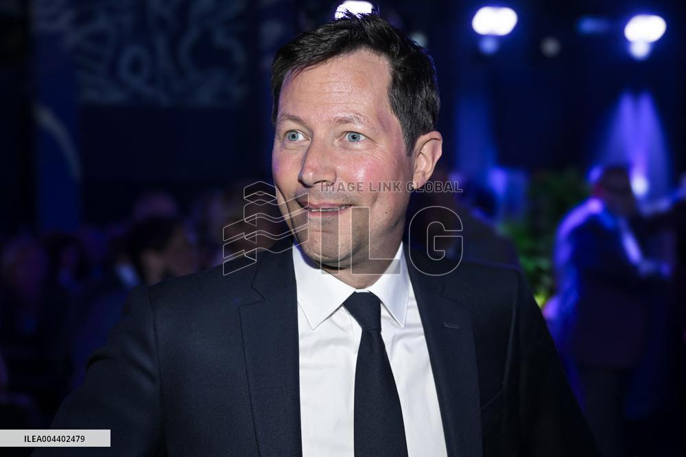 Bruno Retailleau At End-Of-Campaign Meeting - Boulogne-Billancourt