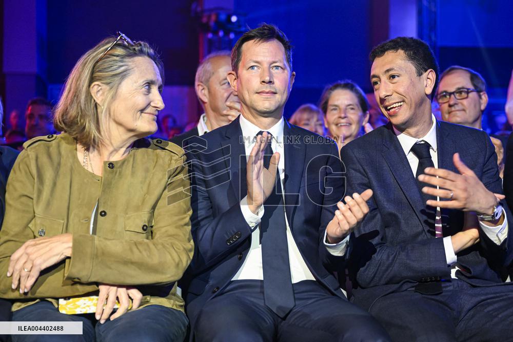 Bruno Retailleau At End-Of-Campaign Meeting - Boulogne-Billancourt