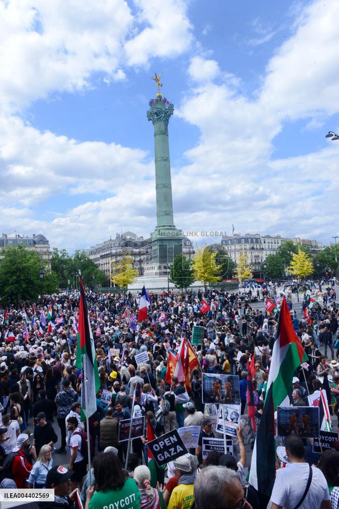 Jean-Luc Melenchon Joins March Against Islamophobia - Paris