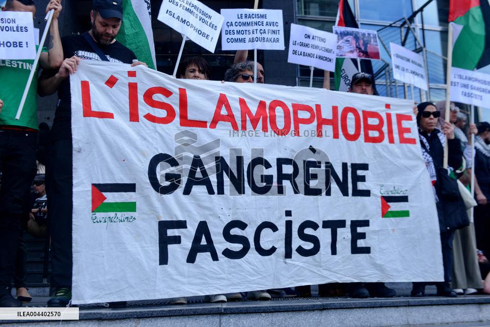 Jean-Luc Melenchon Joins March Against Islamophobia - Paris