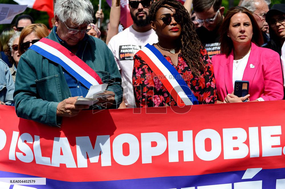 Jean-Luc Melenchon Joins March Against Islamophobia - Paris