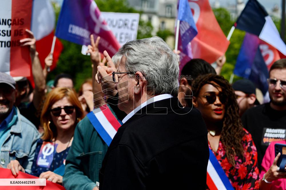 Jean-Luc Melenchon Joins March Against Islamophobia - Paris