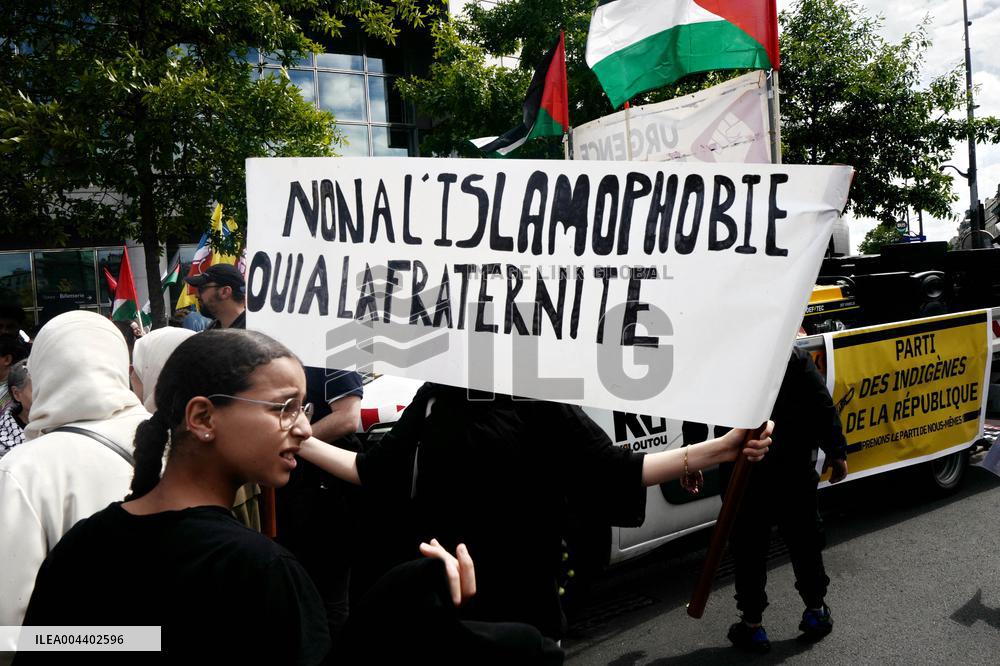 Jean-Luc Melenchon Joins March Against Islamophobia - Paris