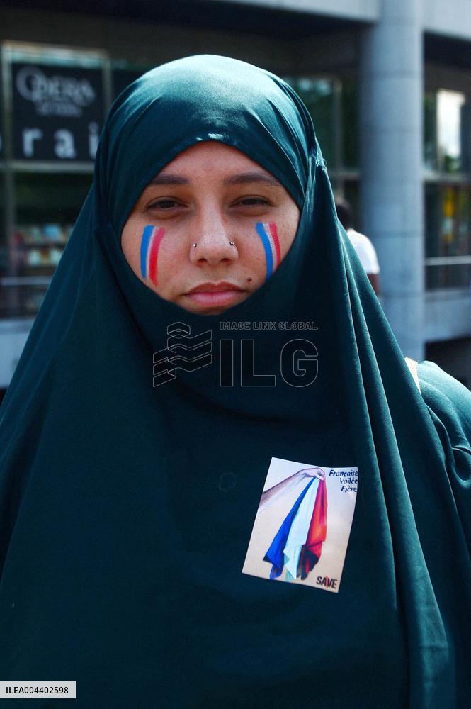 Jean-Luc Melenchon Joins March Against Islamophobia - Paris