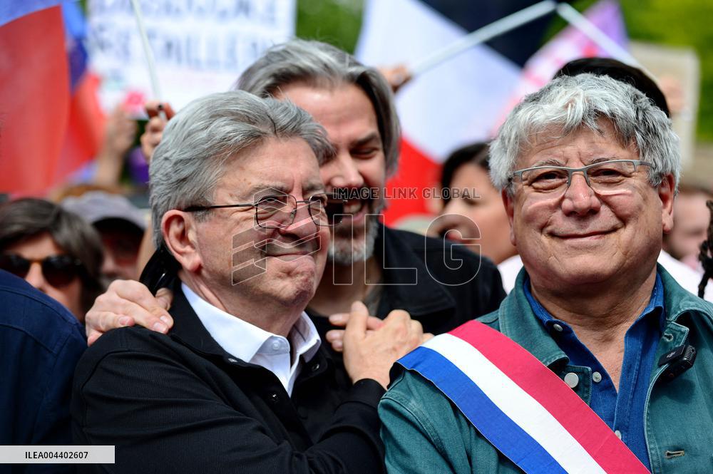 Jean-Luc Melenchon Joins March Against Islamophobia - Paris