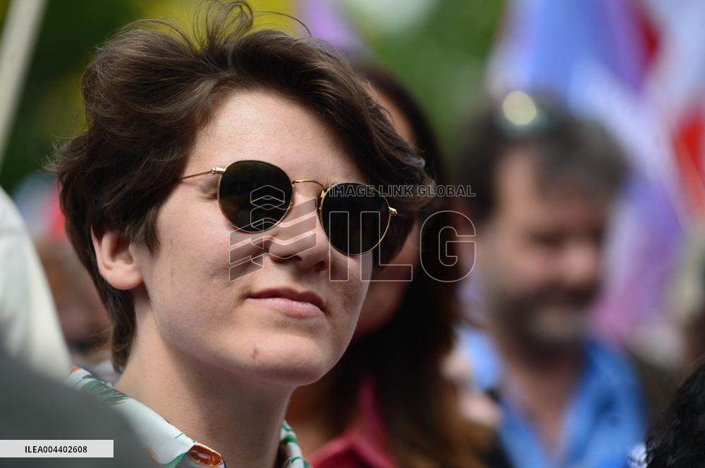 Jean-Luc Melenchon Joins March Against Islamophobia - Paris