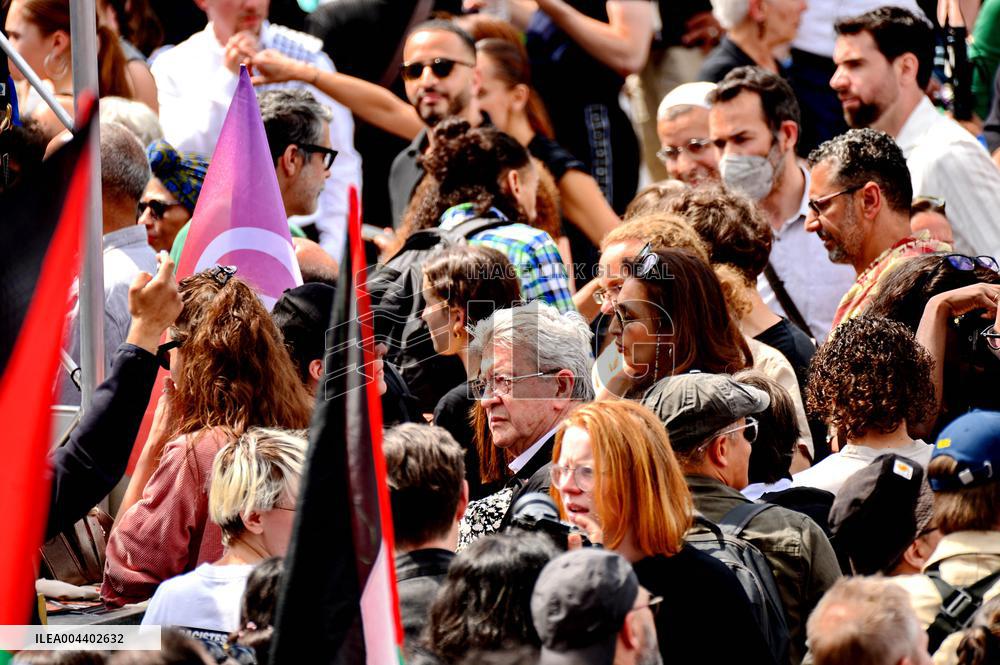 Jean-Luc Melenchon Joins March Against Islamophobia - Paris