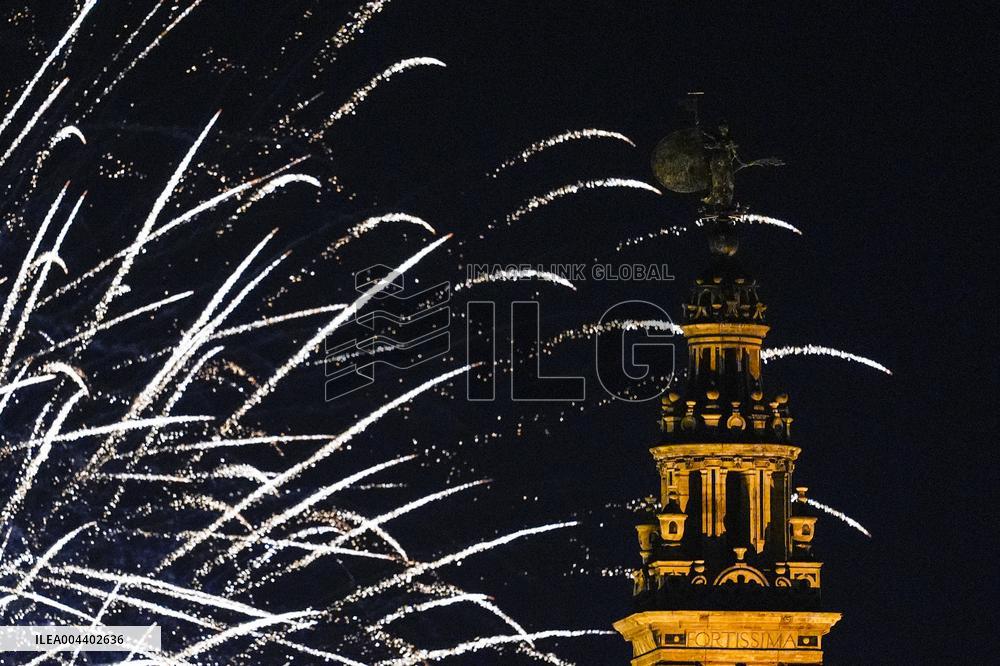 Fireworks Close the April Fair 2025 - Seville