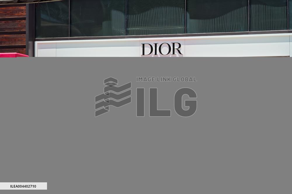 DIOR Store
