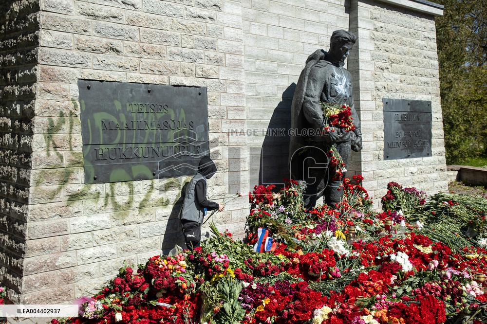 Bronze Soldier monument defaced