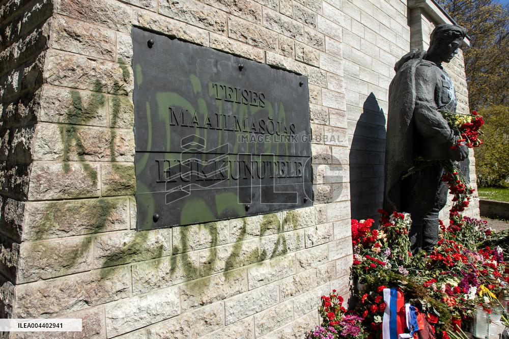 Bronze Soldier monument defaced