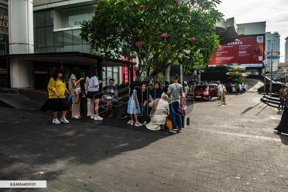 Indonesia's Hits By Earthquake M6.2