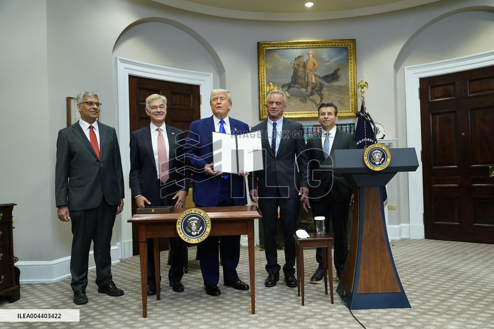 Trump Signs an Executive Order Lowering Prescription Drug Costs