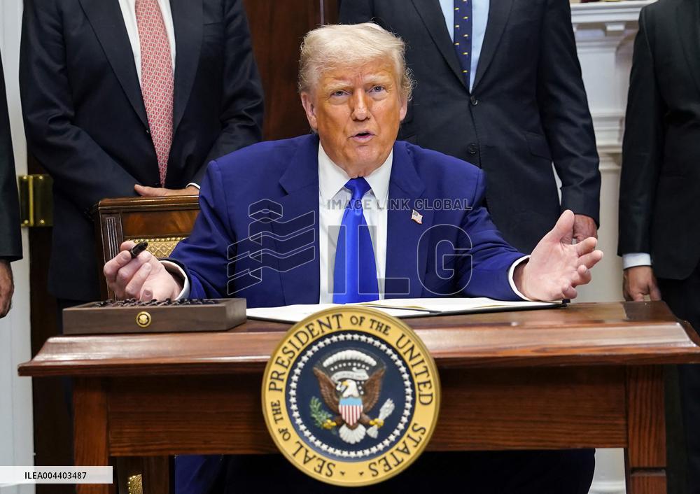 Trump Signs an Executive Order Lowering Prescription Drug Costs