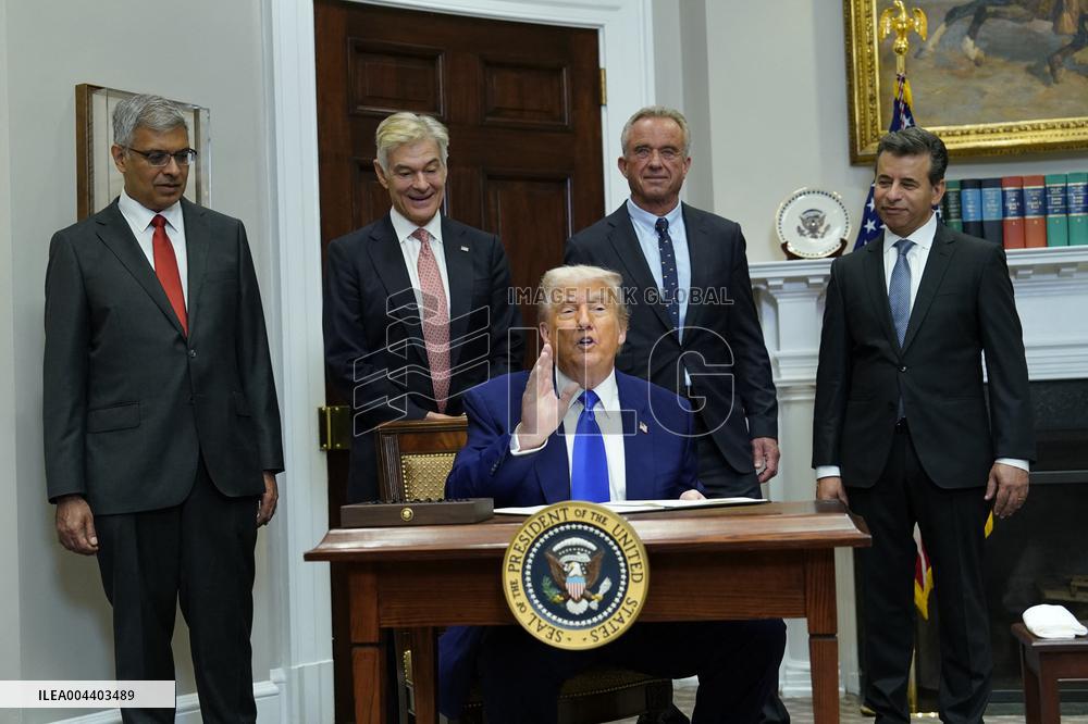 Trump Signs an Executive Order Lowering Prescription Drug Costs