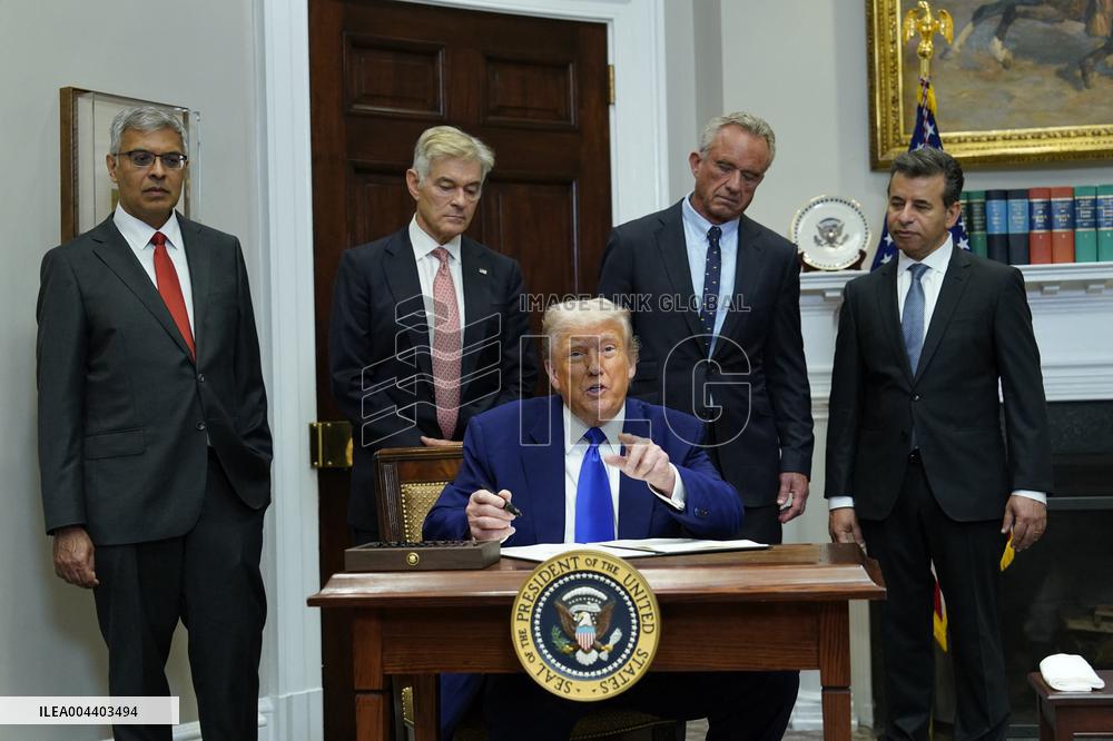 Trump Signs an Executive Order Lowering Prescription Drug Costs