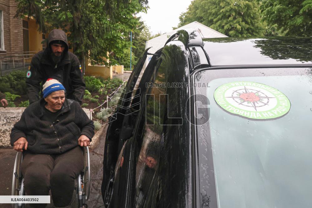 Evacuation transit centre in Kharkiv