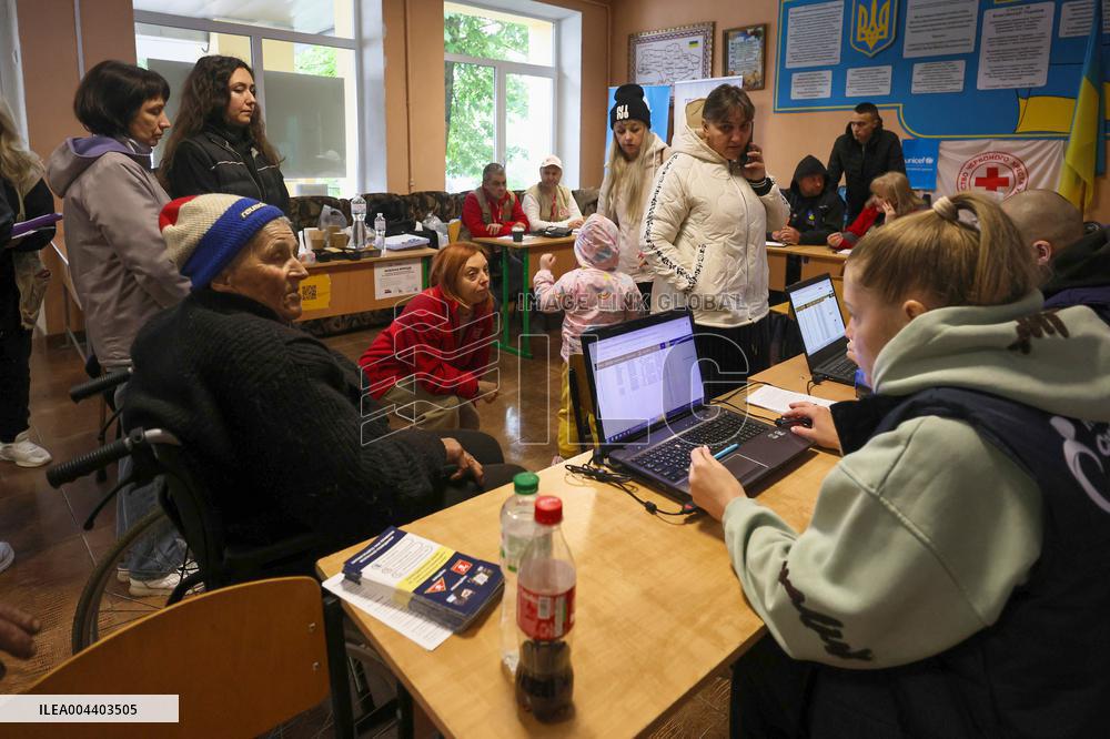 Evacuation transit centre in Kharkiv