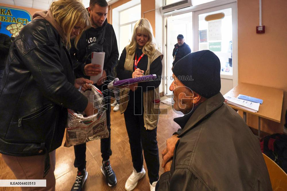 Evacuation transit centre in Kharkiv