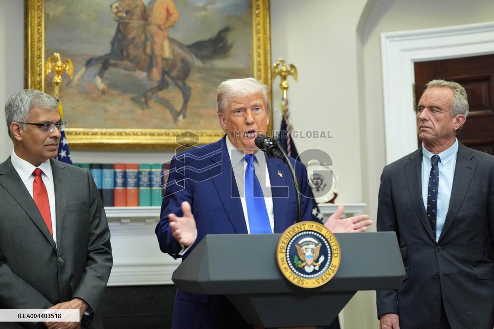 Trump Signs an Executive Order Lowering Prescription Drug Costs