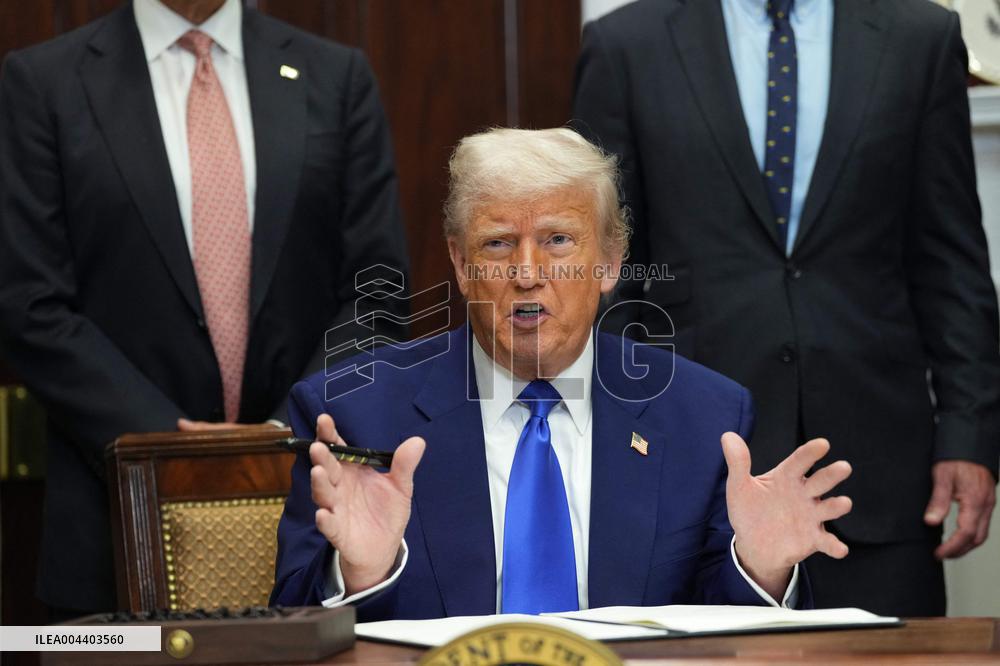 Trump Signs an Executive Order Lowering Prescription Drug Costs